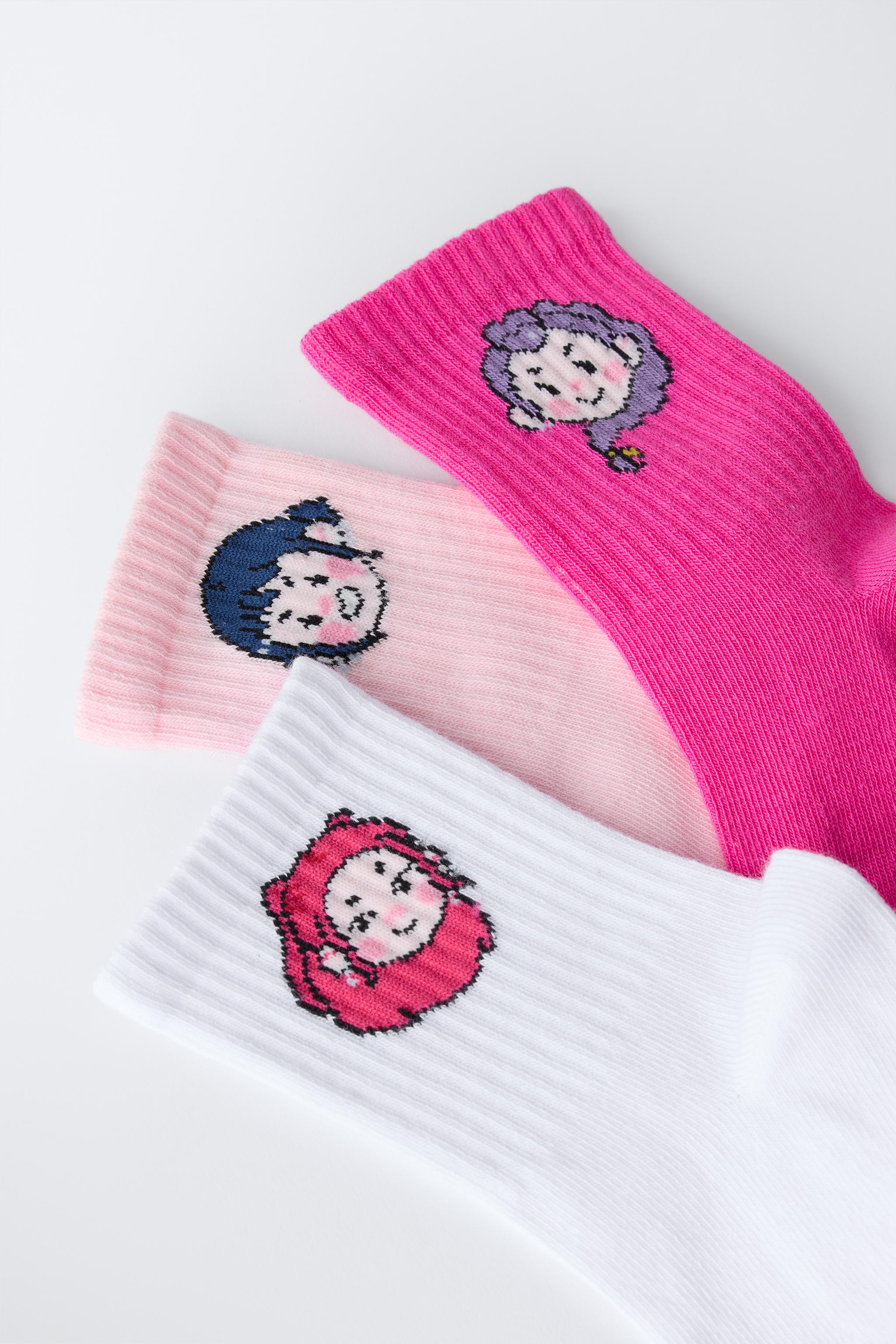 THREE-PACK OF KPOP DEMON HUNTERS™ NETFLIX © MID-CALF SOCKS